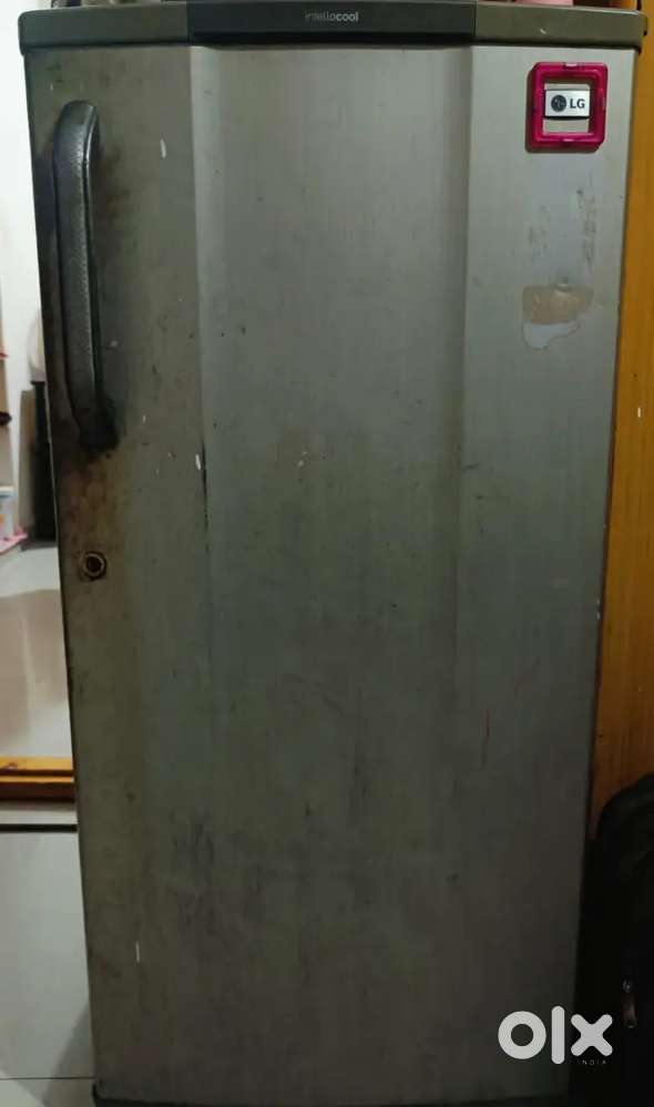 Iam selling fridge