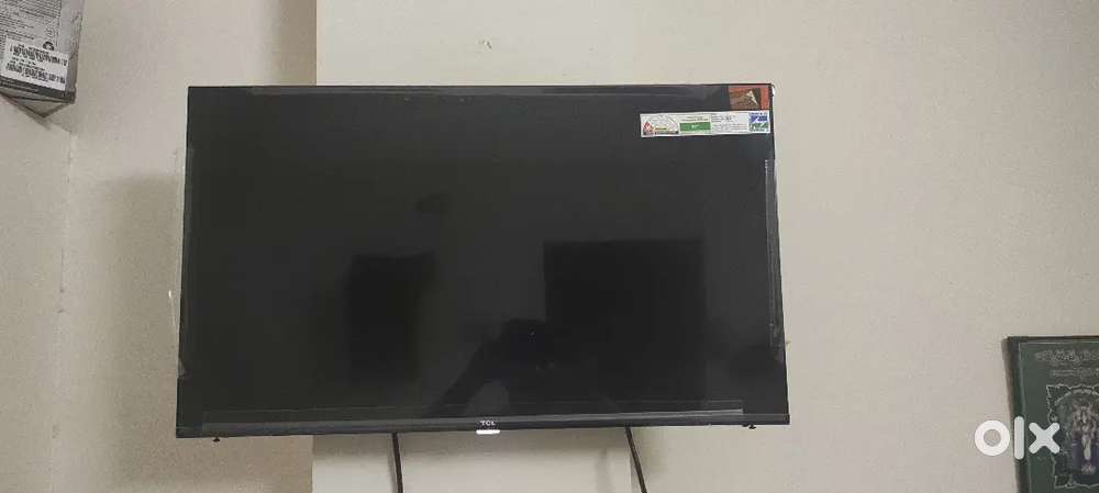TCL 32 inches 6months