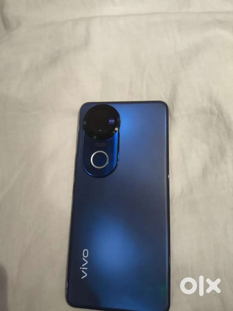 Vivo v50 8 /256  5 month old phone