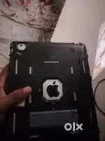4th gen ipad selling at ₹2000