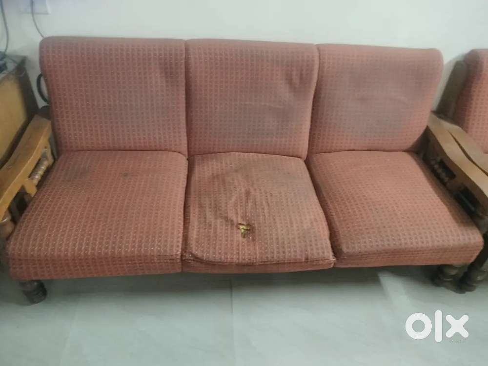 3+2 seater sofa set