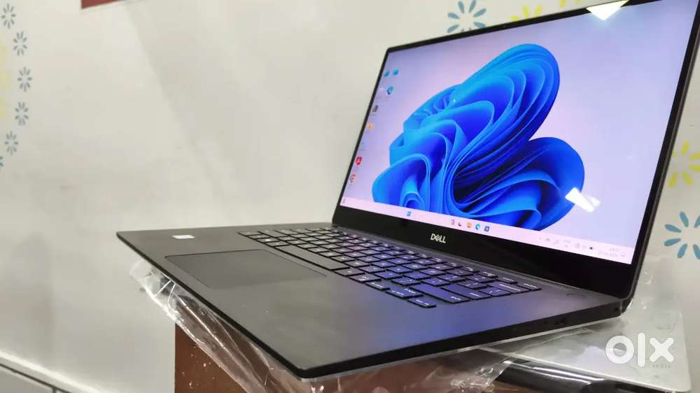 Dell Precision 5540(I9-9880H/64gb ram/1tb ssd/4K/Nvidia Quadro 4GB)-RG