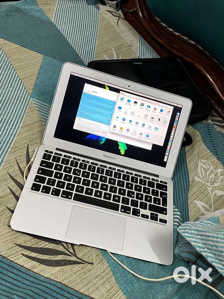 MacBook Air, 2011  model