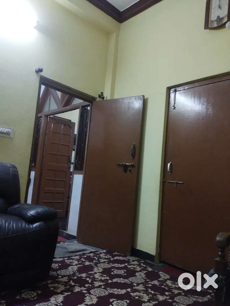 2 BHK flat on 1st floor is for Rent