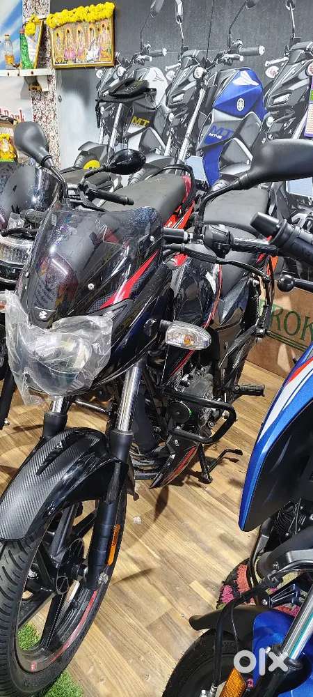 New bike bajaj pulsar 150cc all modal available