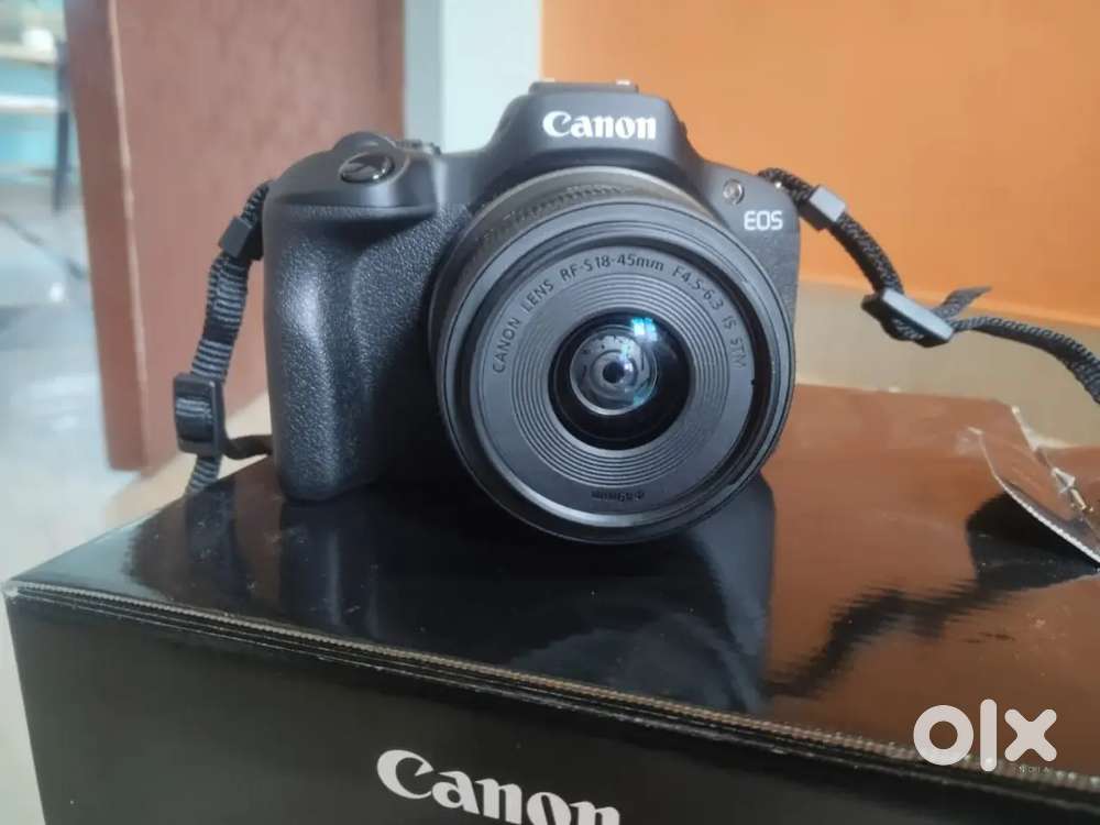 Canon EOS R100