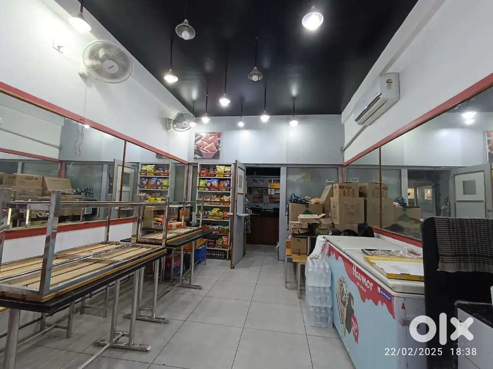 Business for Sale - Running Ice cream parlor & Refreshments Setup
