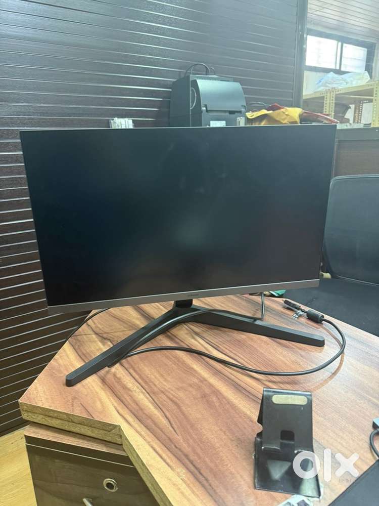 8 months old Samsung Monitor for Sale