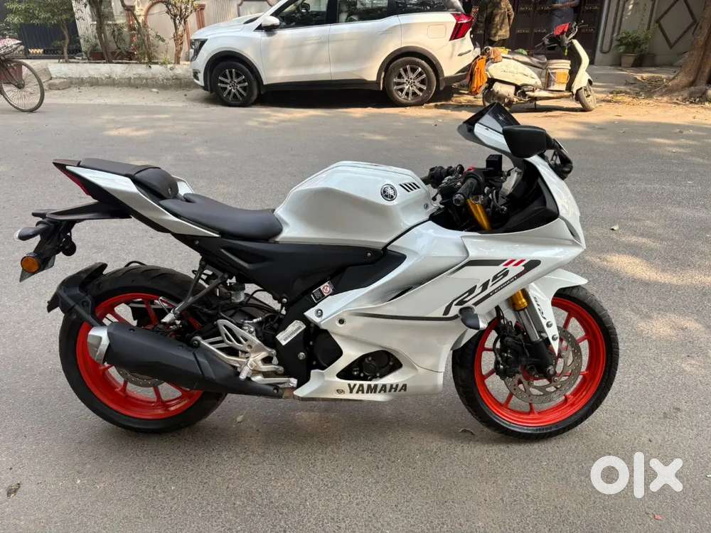 A brand new condition splendor is available for sale