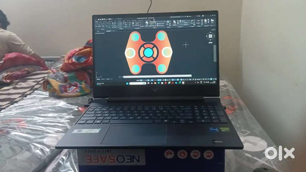 Laptop hp victus 3050 16gb  new laptop only 10days  sill peace