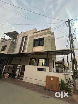 Corner Ro House on Rent at Jahangirabad Canal Road, Vanakala Area.