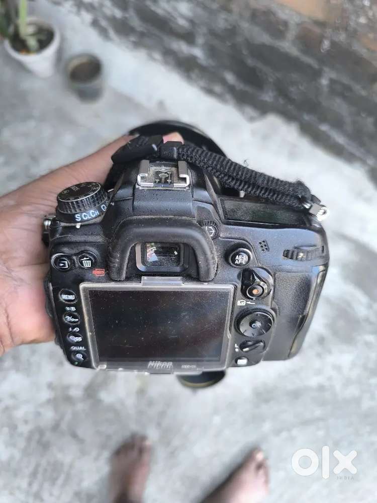 DSLR Nikon 7000 camera shutter count 54 000 Chala Hai only body sale