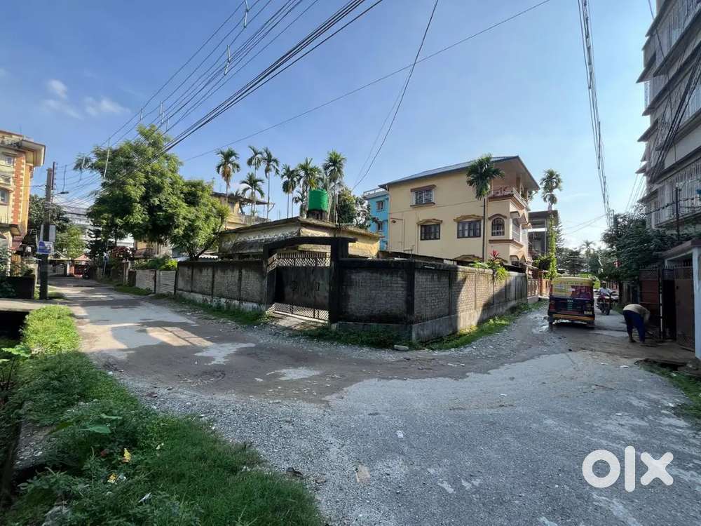 House for sale in prime location