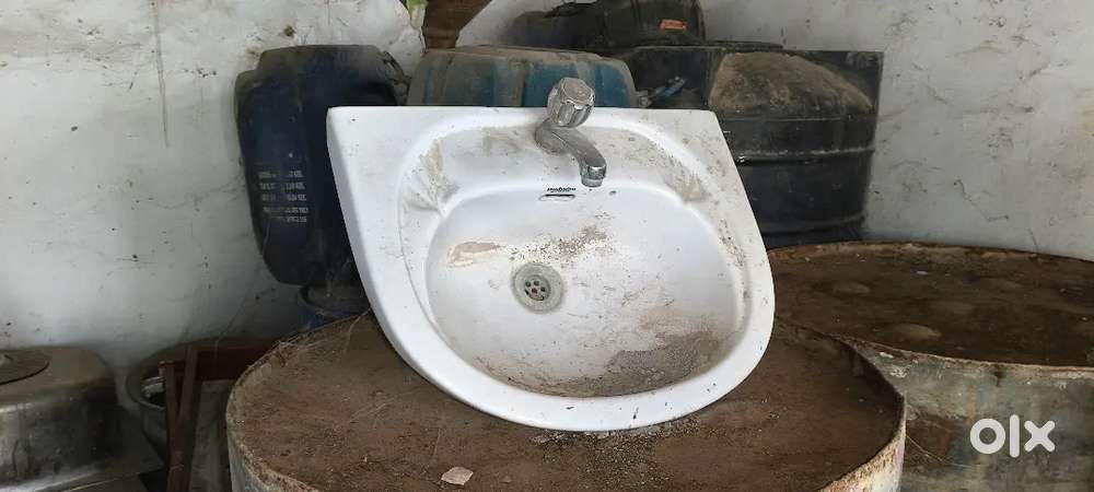 Wash wesher colour white with 1 tab kitchen sink also available