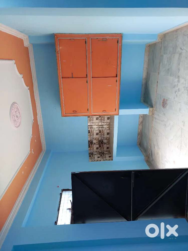 1 BIG SPACIOUS ROOM with attached kitchen are available for rent