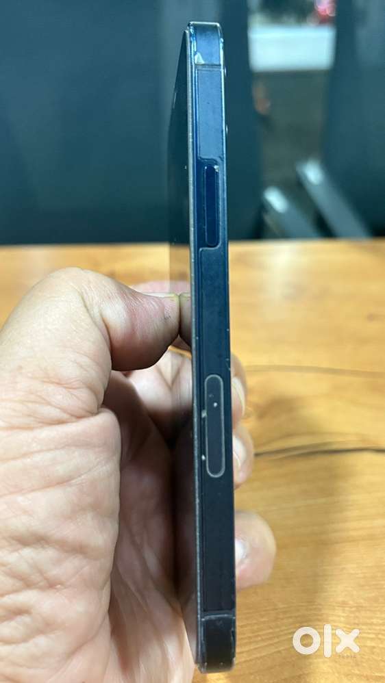 Iphone 12 64 GB BLACK
