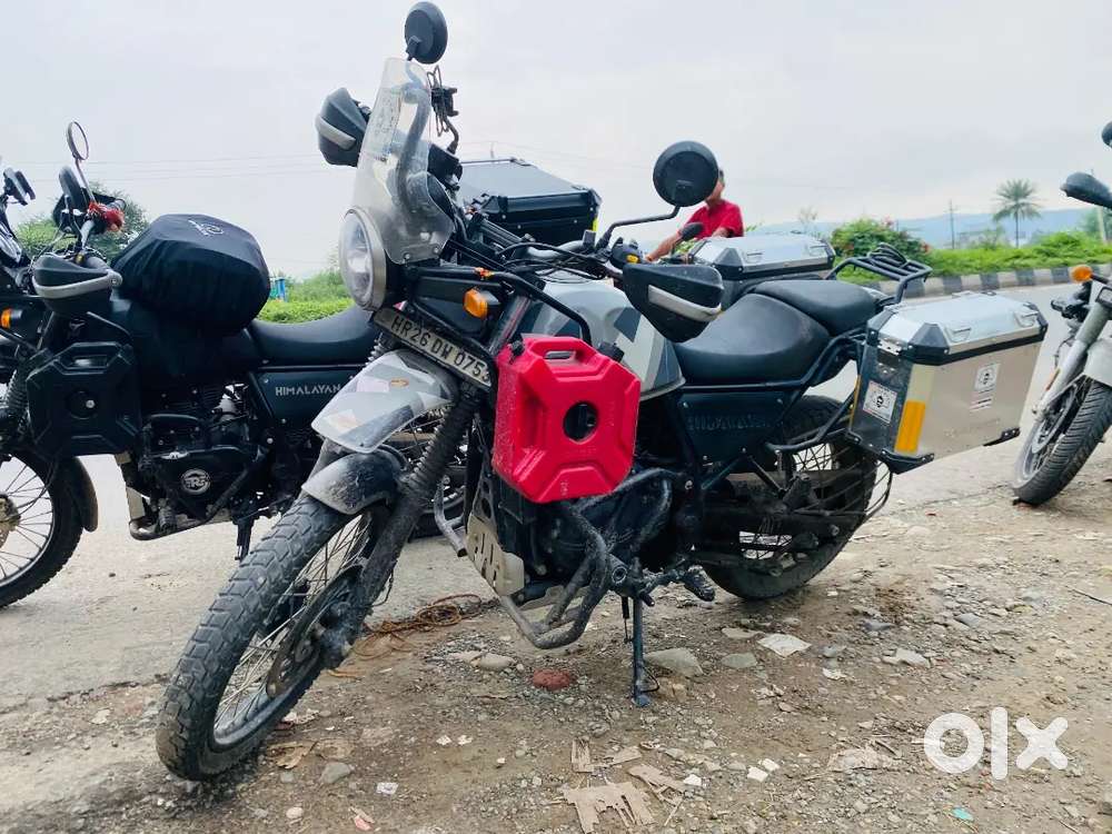 Himalayan 411cc Bs4 (Sleet Grey) with Panniers
