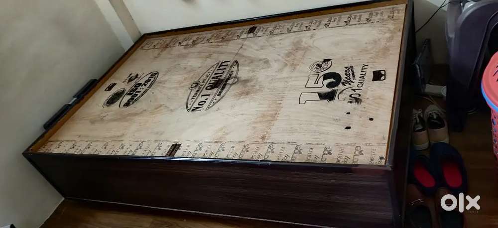 Nova wood Diwan 6+4 new wood cabinet and Cooler new