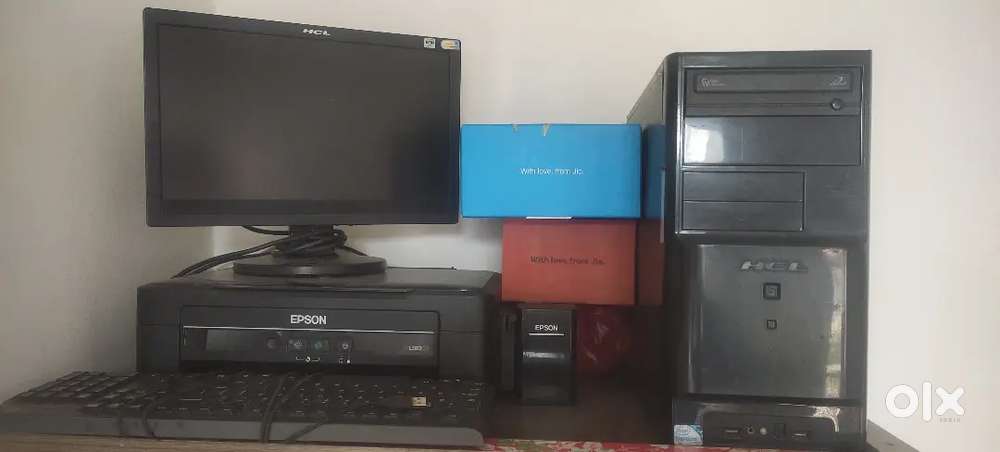 Hcl computer Good condition and raning keyboard mouse complate