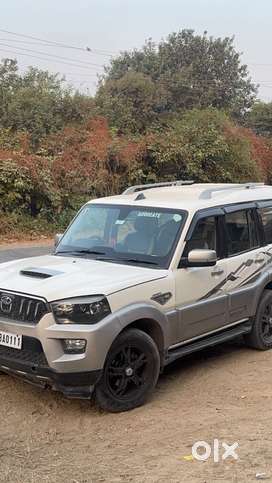 Mahindra Scorpio 2017 Diesel Well Maintained
