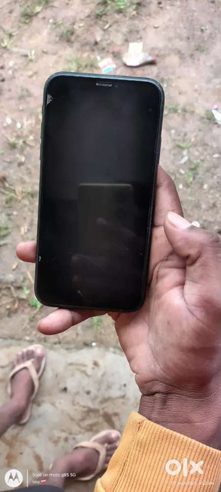 iPhone xr 128 gb intornal