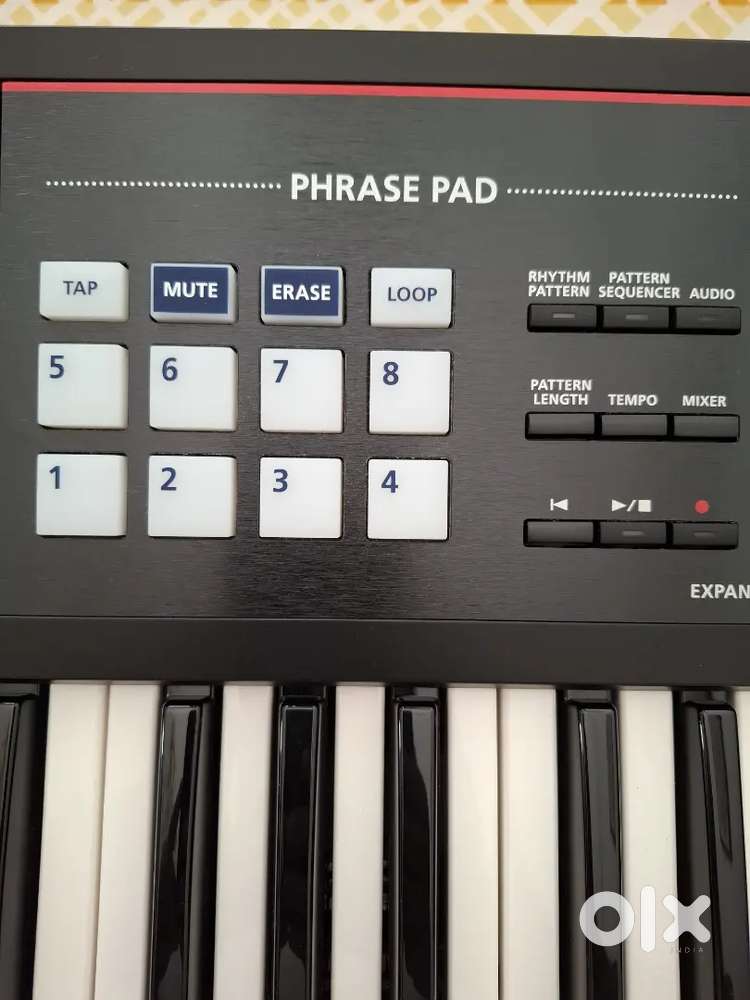 Roland XPS-30 synthesizer