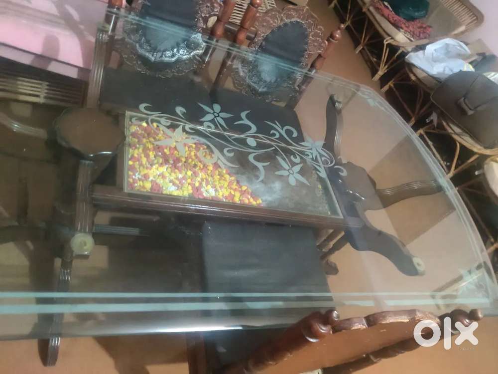 Solid wood dinning table for sale