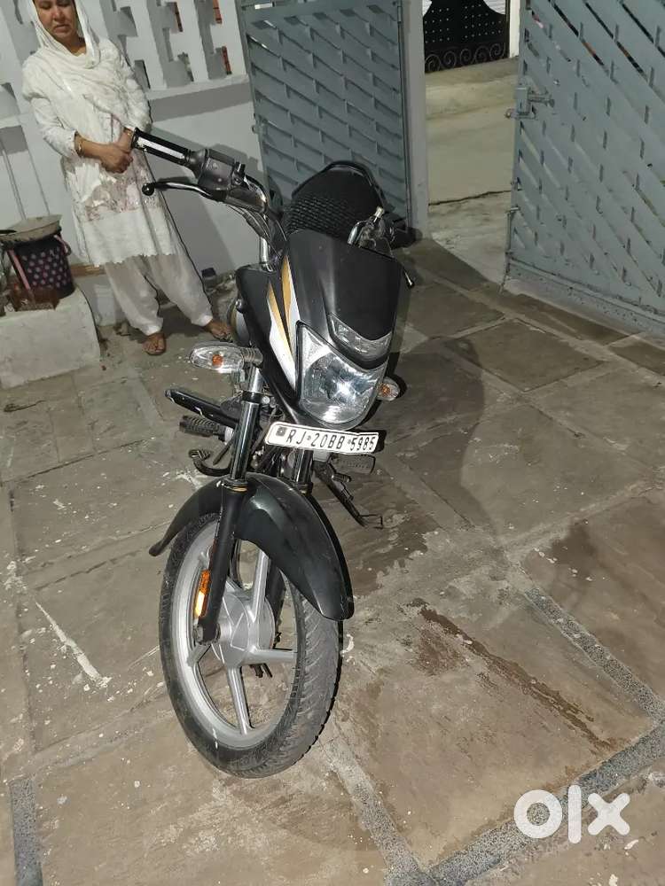 Platina 100 CC bajaj
