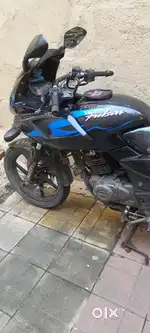 Great condition pulsar 220 f