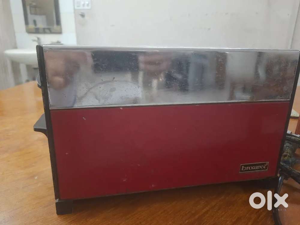 Bajaj pop up toaster brownee