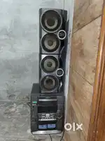 C D player with woofer