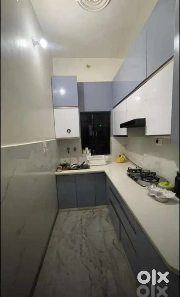 2 bedroom ; kitchen ; lobby ; living room ; bathroom