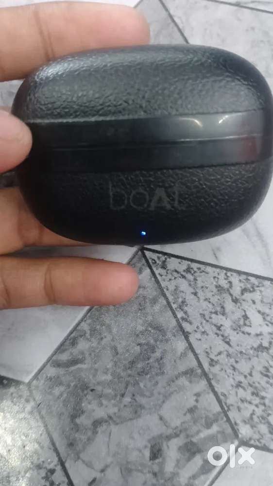 Ear buds new condition