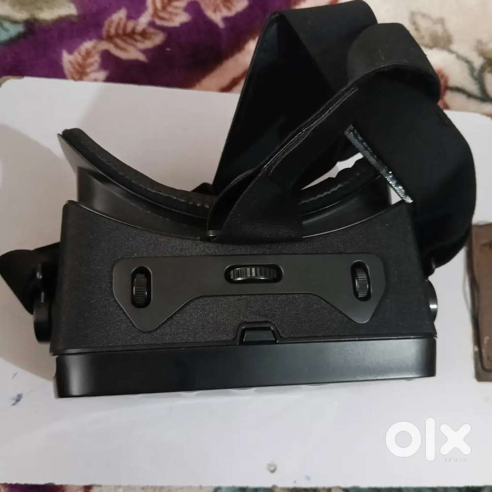 Vr headset for sale --  Excellent Condition Sale Price is 1000