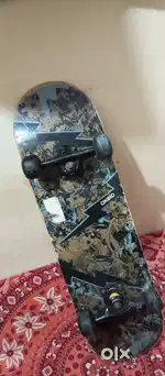 Good condition no problem selling because I have a new skateboard