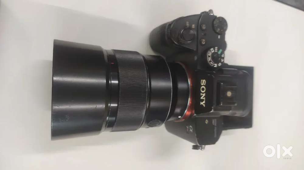 Sony 7 r 3 body sony85 mm 1.8 lens