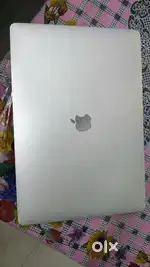 Macbook pro 15 core i7 256gb nvme 16gb ram 3-4 hours battery backup