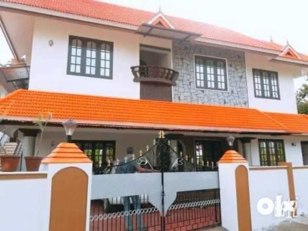 2bhk house upstairs for rent near muttom Aluva
