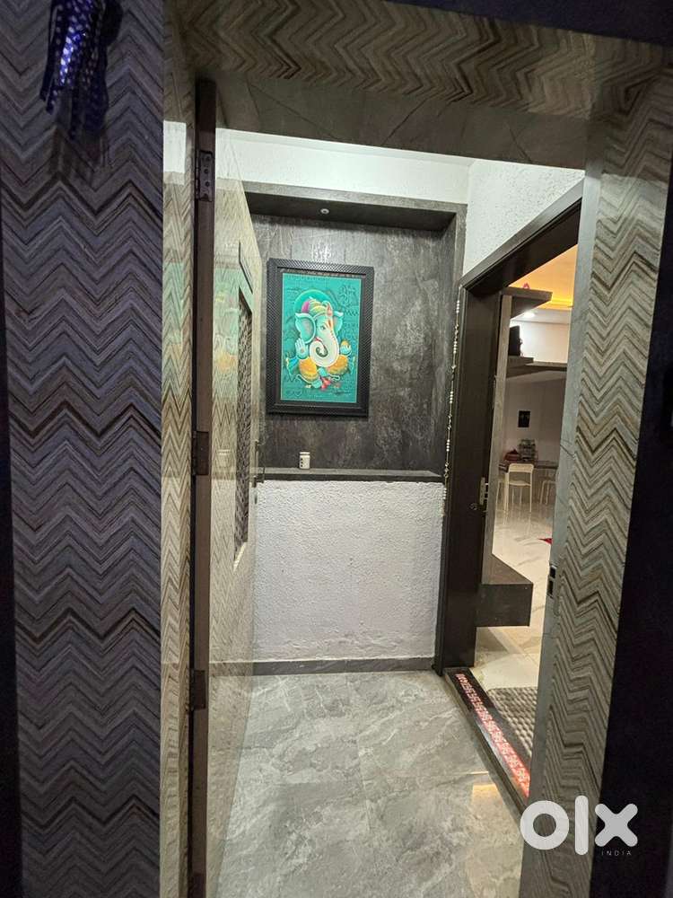 Fully Furnished 3 BHK with New Interior – For Sale in Yashwant Nagar