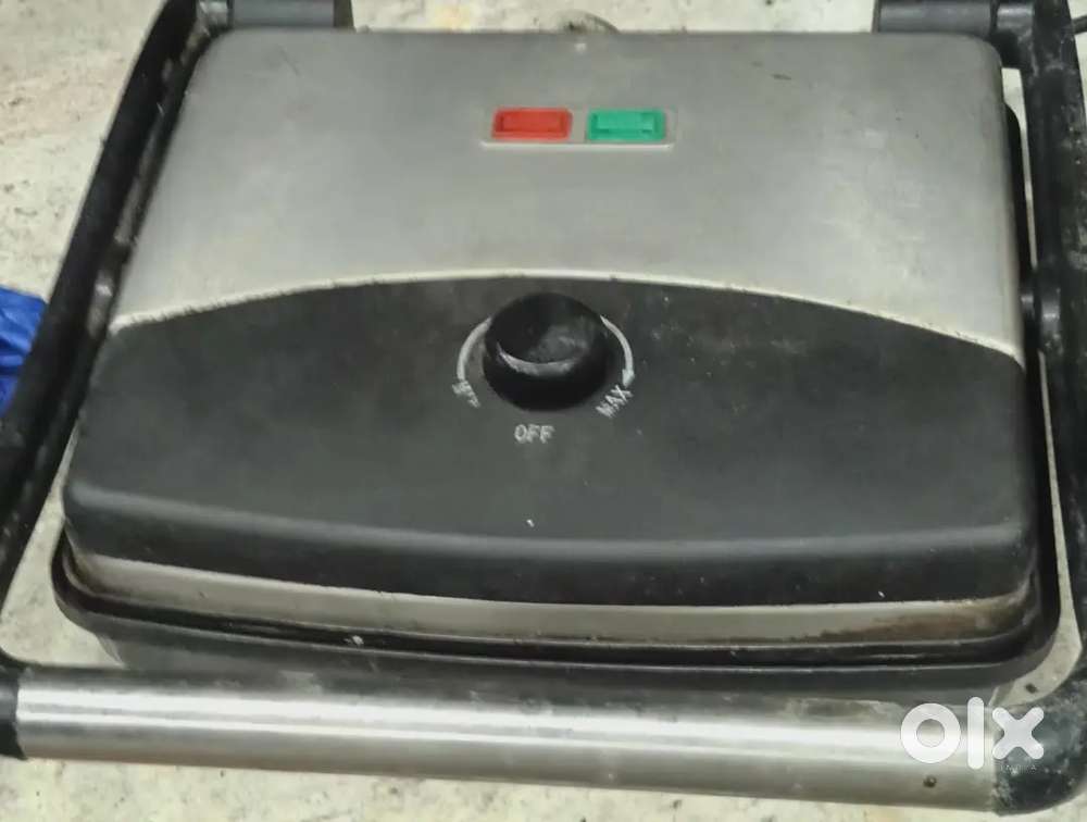 Microwave Oven, Sandwich Toaster,10 Litres Oil Fryer, Elica Chimney