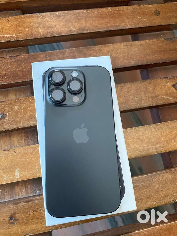 Iphone 16 pro 256 gb 6 months warranty available