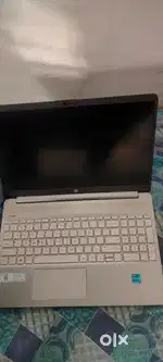 Laptop 5-6 month old