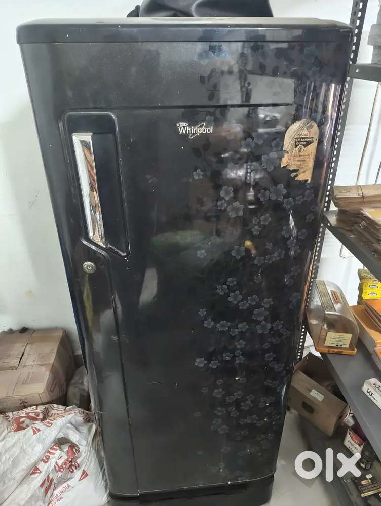 Whirlpool 245 L single door