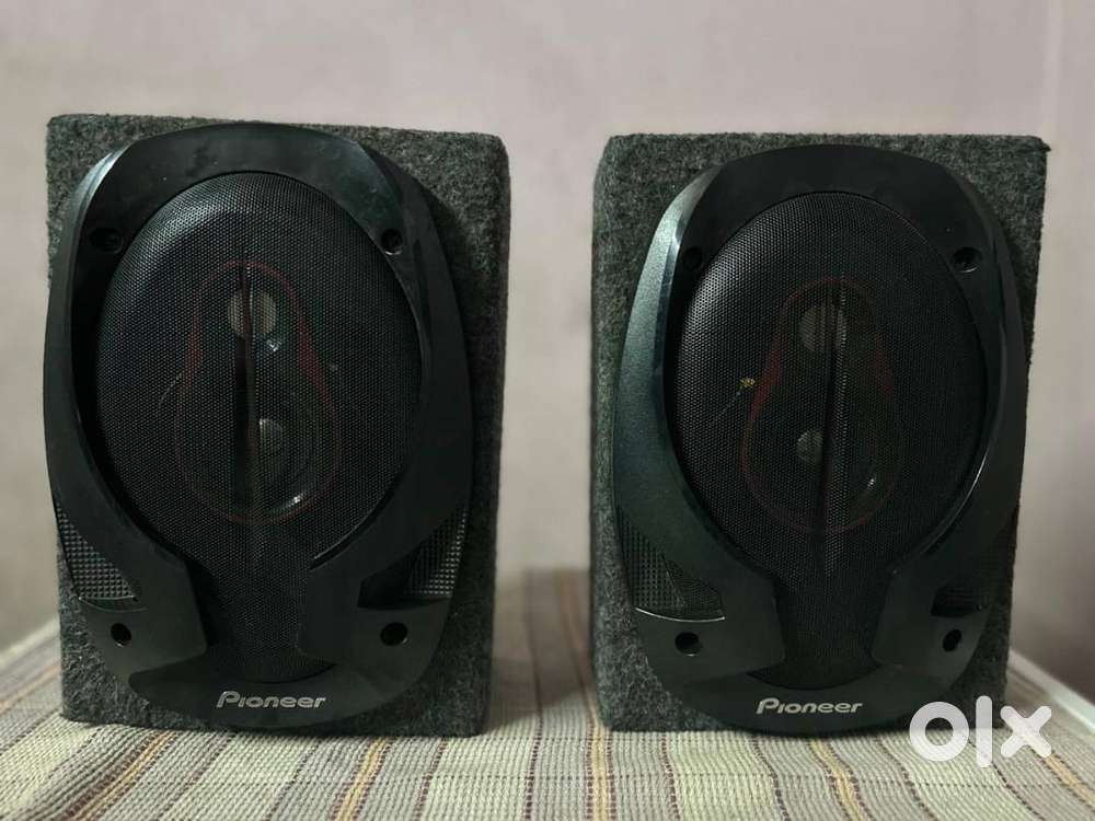Pioneer speakers