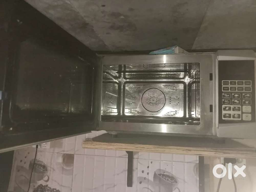 Microwave ovens
