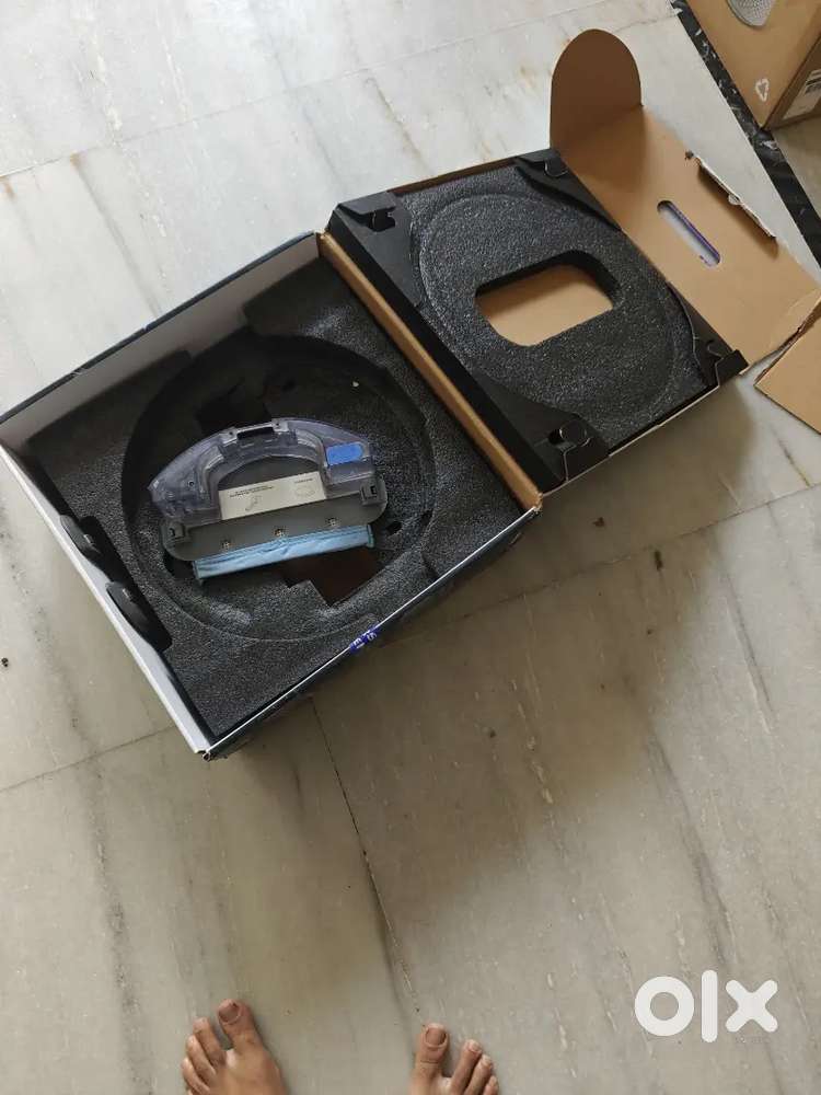 Ecovacs OZMO 950 vaccum cleaner