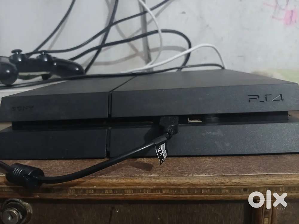 Play Station 4