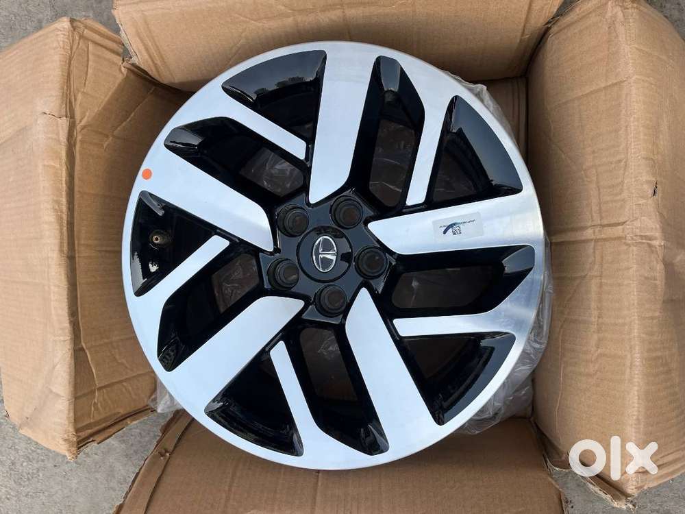TATA HARRIER ALLOY WHEELS 18 INCH (BRAND NEW)
