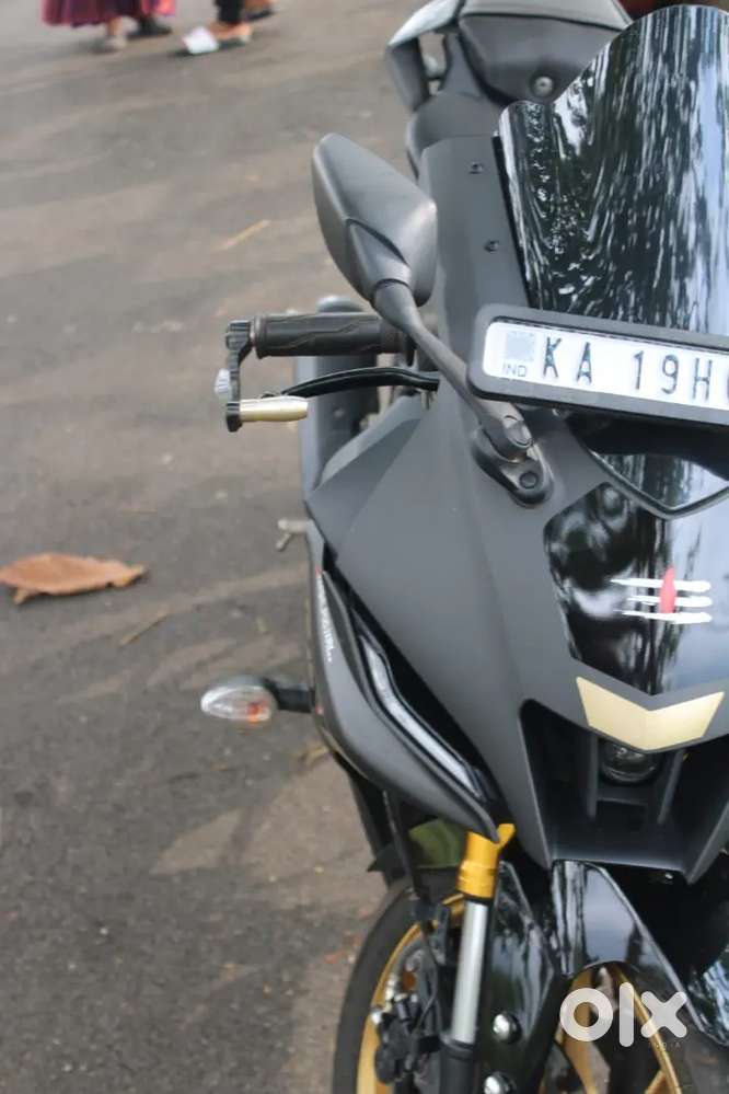 Yamaha R15 V4 Black
