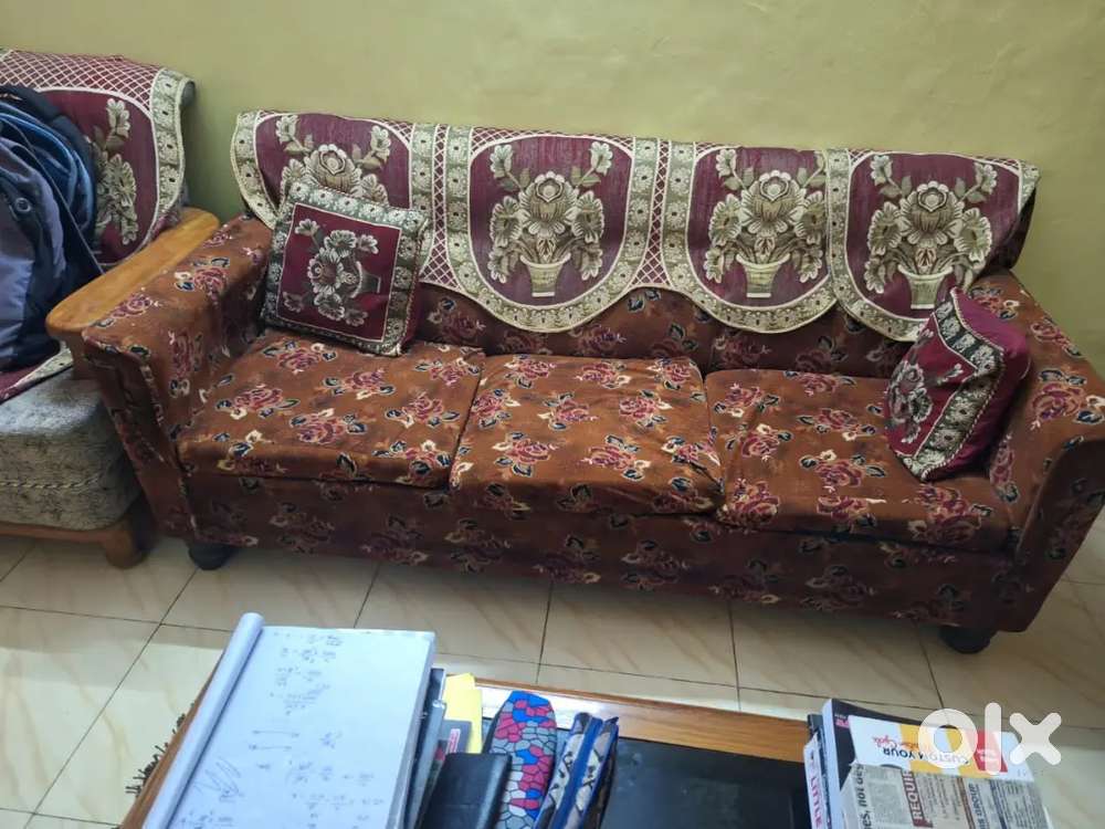 sofa for sell